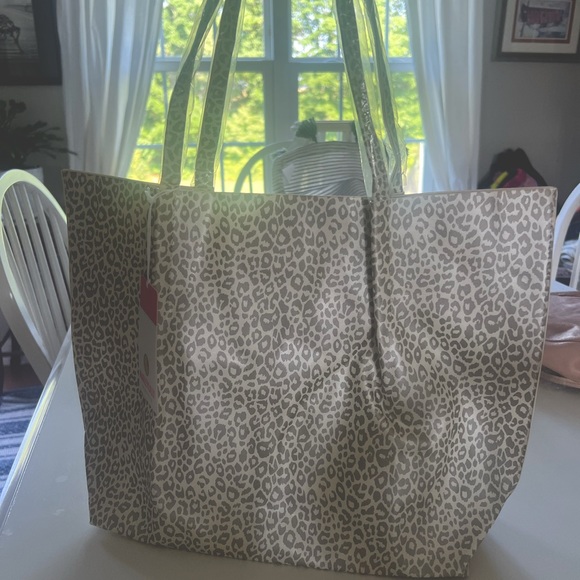 Leopard Print (new with tags) bag. - Picture 2 of 2